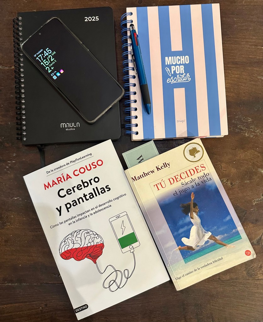 Mindful Tech
Cyril Gana TechCoach Guru
Volver a lo analógico
Libros, Agenda, Bolígrafo
Cerebro y pantalla, Adicciones, Control Parental, Asistencia técnica, Apple, asesoramiento técnico, Français, español, English